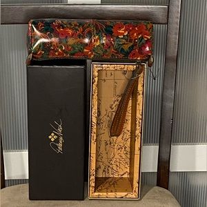 Patricia Nash zippered pouch in gift box